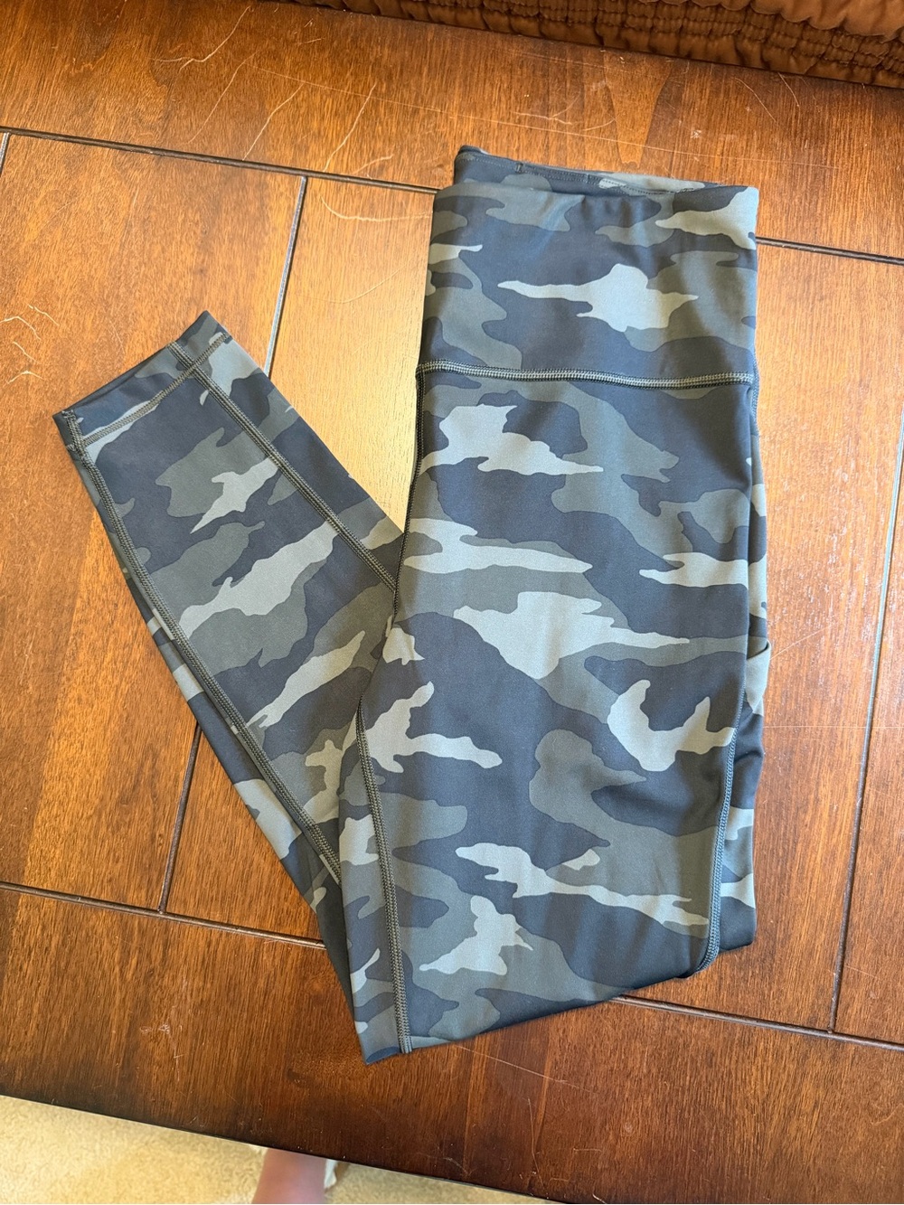 Athleta Ultimate 7/8 Tights